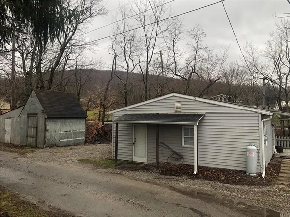 162 Turkeyfoot Rd #B, Lemont Furnace, PA 15456