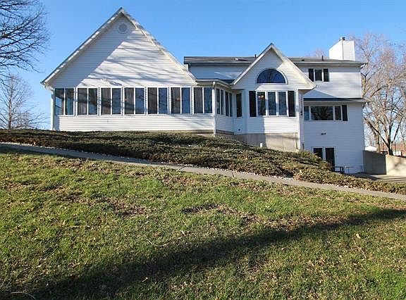 4th image of 9 Denzel Dr
