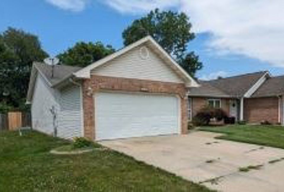 2nd image of 1476 Owl Creek Ln
