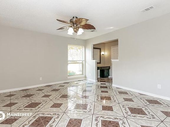 5th image of 607 Monroe Dr