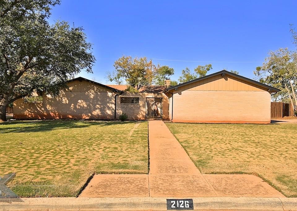 1st image of 2126 River Oaks Cir
