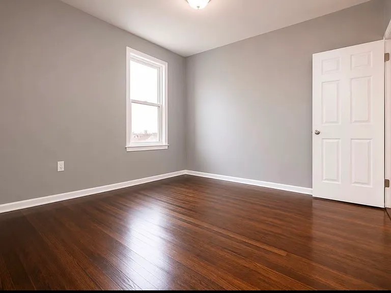 20-22 Ellis Ave #5 — Photo 2