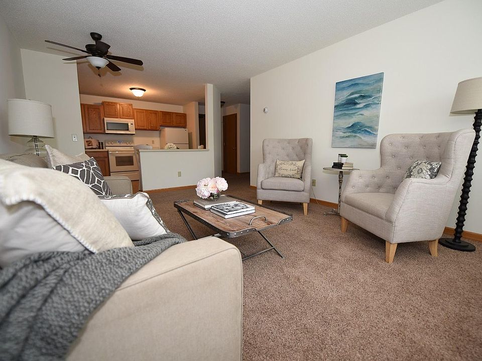 Applewoods Apartments 14191 Pennock Ave Apple Valley MN Zillow