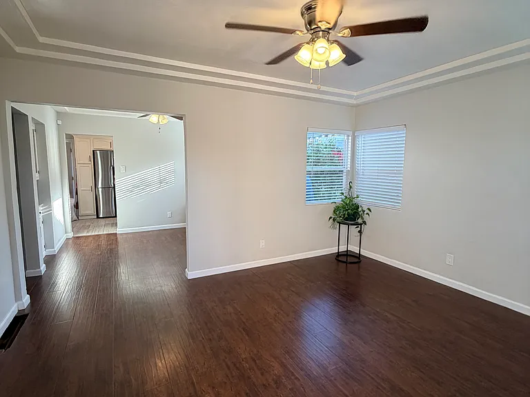 338 W Hardy St — Photo 20
