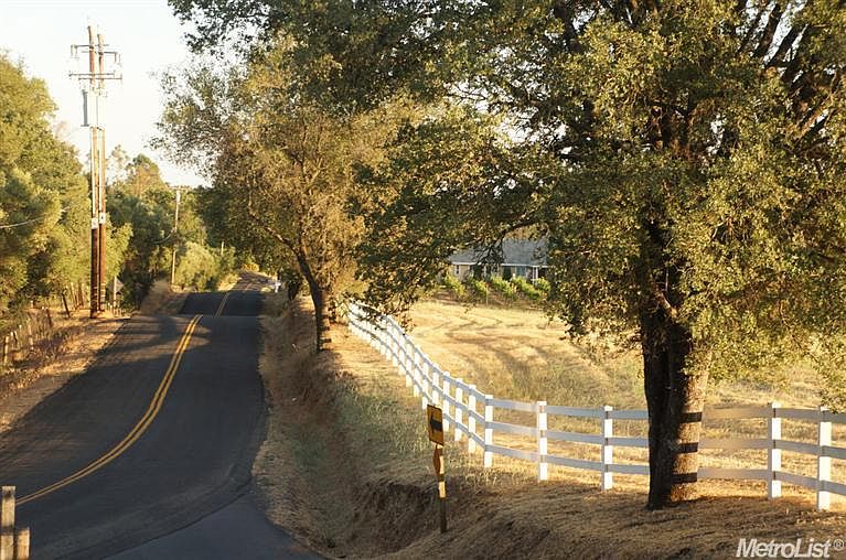 1st image of Lakewood Hills Ln