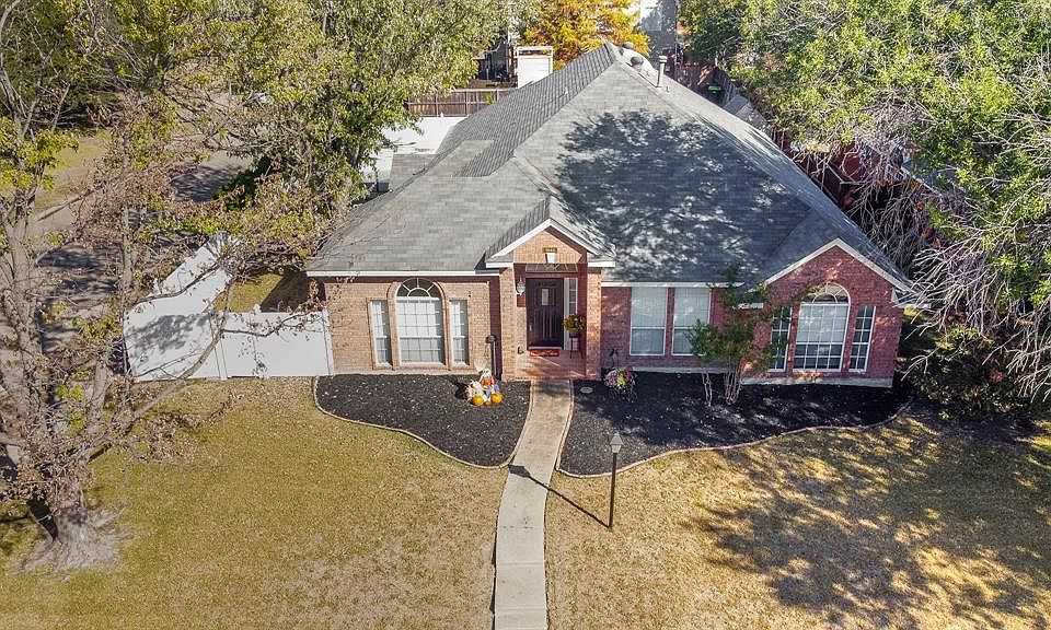 1st image of 1945 Smith Dr