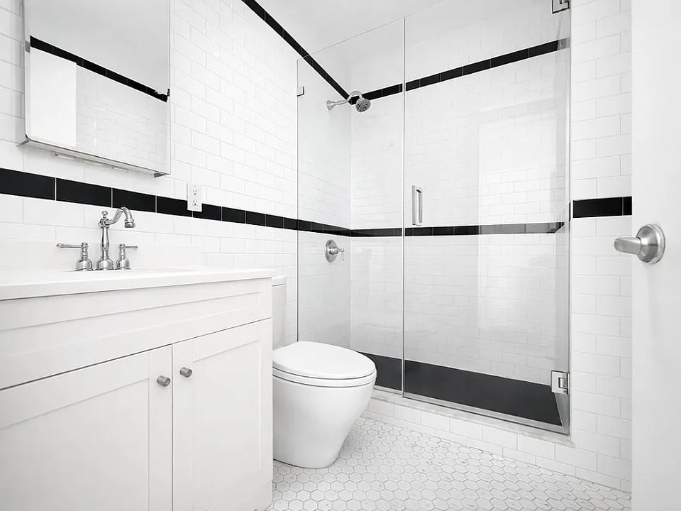 1st image of 913 Broadway #2C