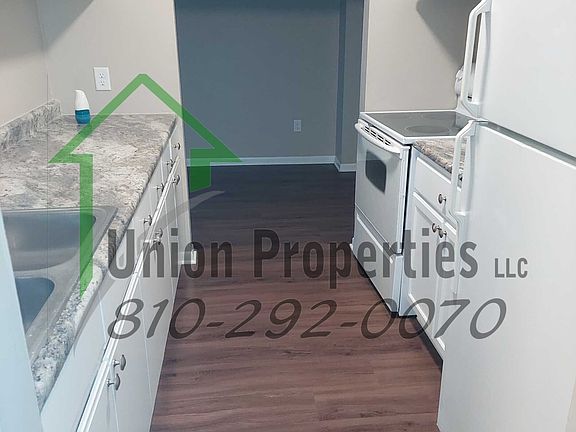 3rd image of 1028 Beard St