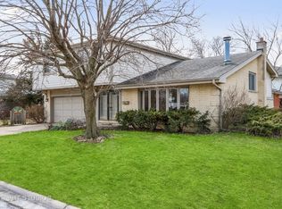 9769 N Huber Ln, Niles, IL
