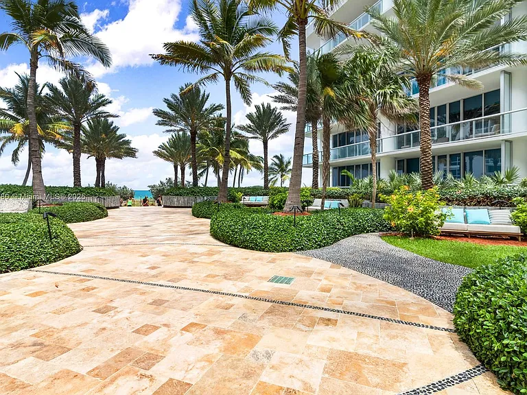 6801 Collins Ave #320 — Photo 6