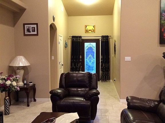 2nd image of 1925 Leanne Dr