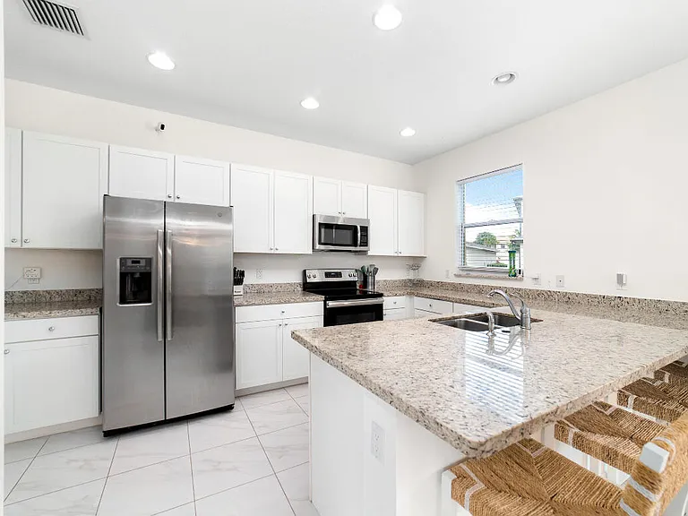 2011 NW Cataluna Cir — Photo 14