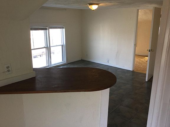 5th image of 801 E Center St APT 3