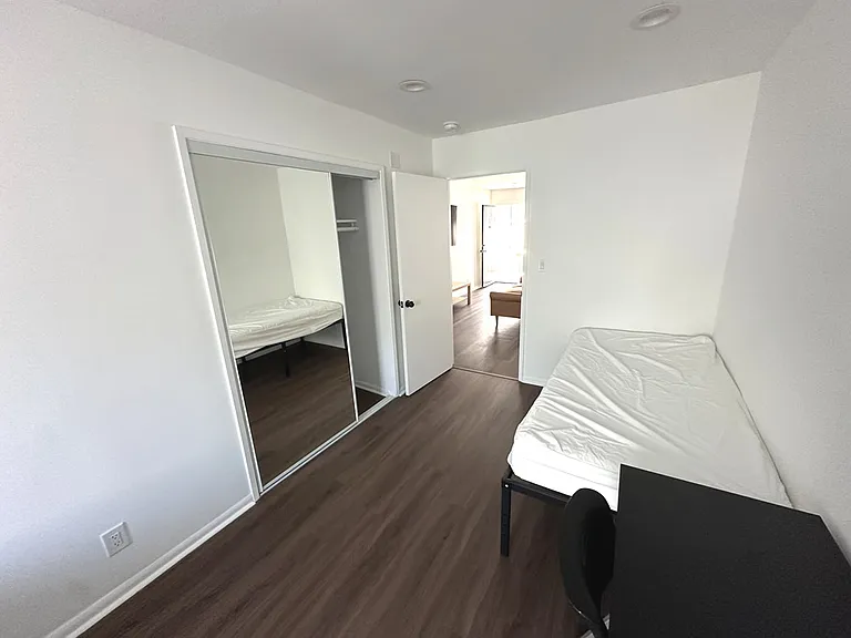 406 VETERAN AVENUE - Westwood, CA 90024 - Bedroom 1