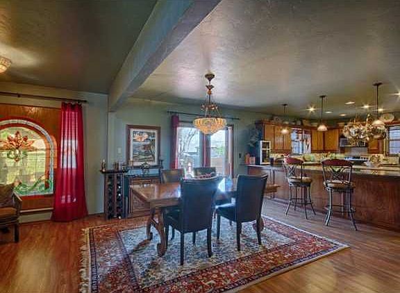 5th image of 209 E Grand Teton Ct