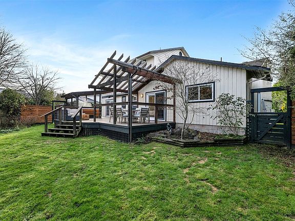 3rd image of 10369 Bowerbank Rd