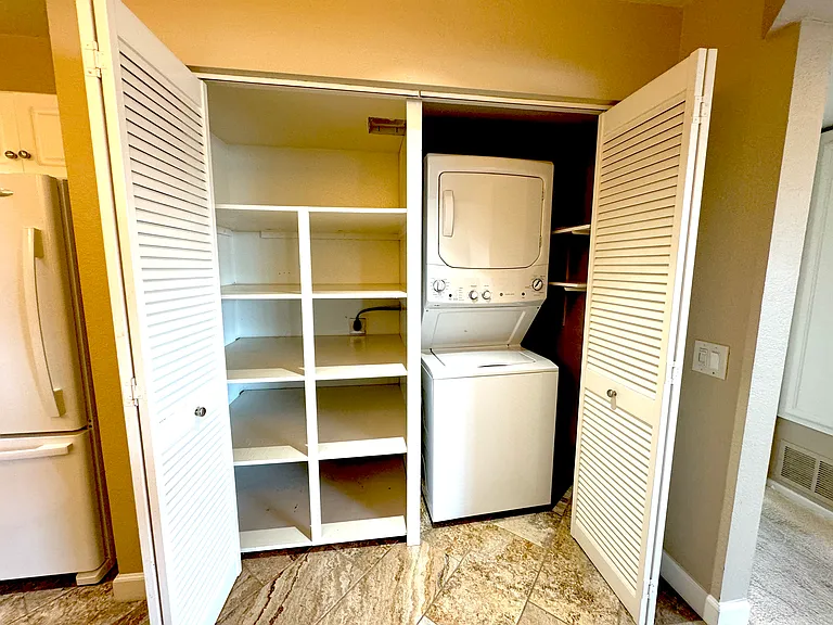 2920 Union St #301 — Photo 24