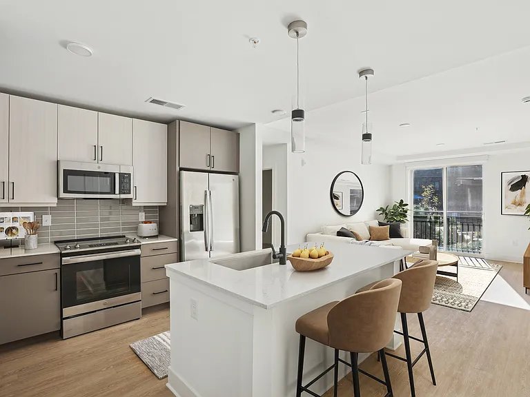 Solis Midtown — Photo 16