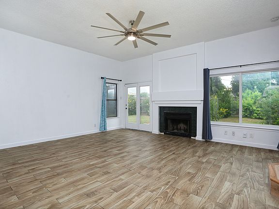 3rd image of 7068 Beech Trail Dr