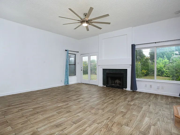 7068 Beech Trail Dr — Photo 2