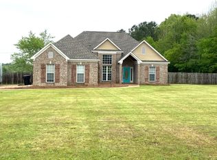 90 Embrey Ln, Coldwater, MS 38618