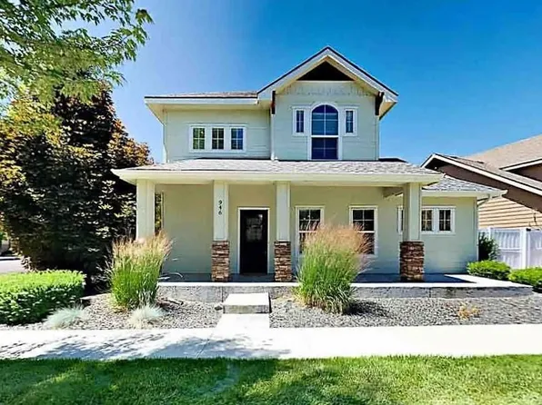 946 E Winding Creek Dr, Eagle, ID 83616