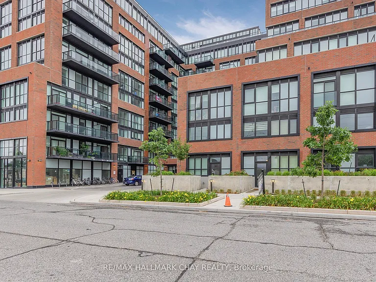 2300 Saint Clair Ave W #110 — Photo 2