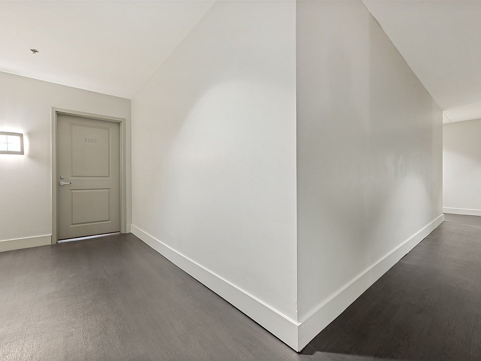 1st image of 1200 Main St APT 1207