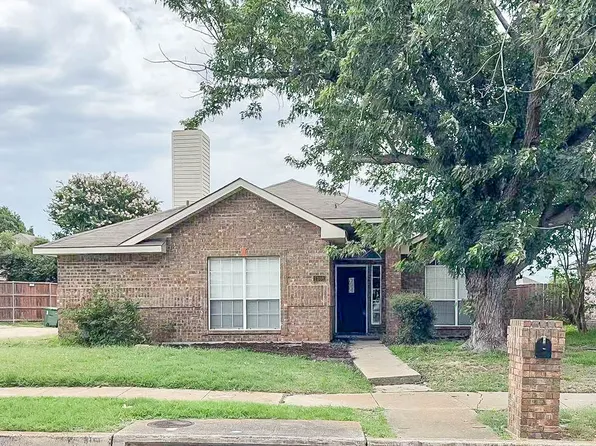 2108 Riverplace Dr, Flower Mound, TX 75028