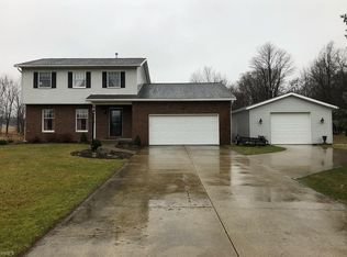11937 Hidden Lake Dr, Marshallville, OH 44645
