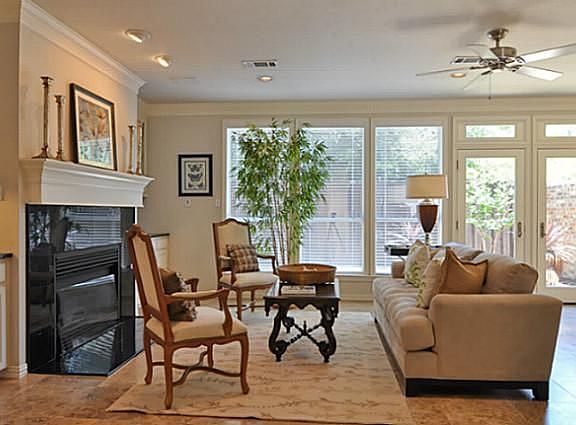 4th image of 9310 Esplanade Dr