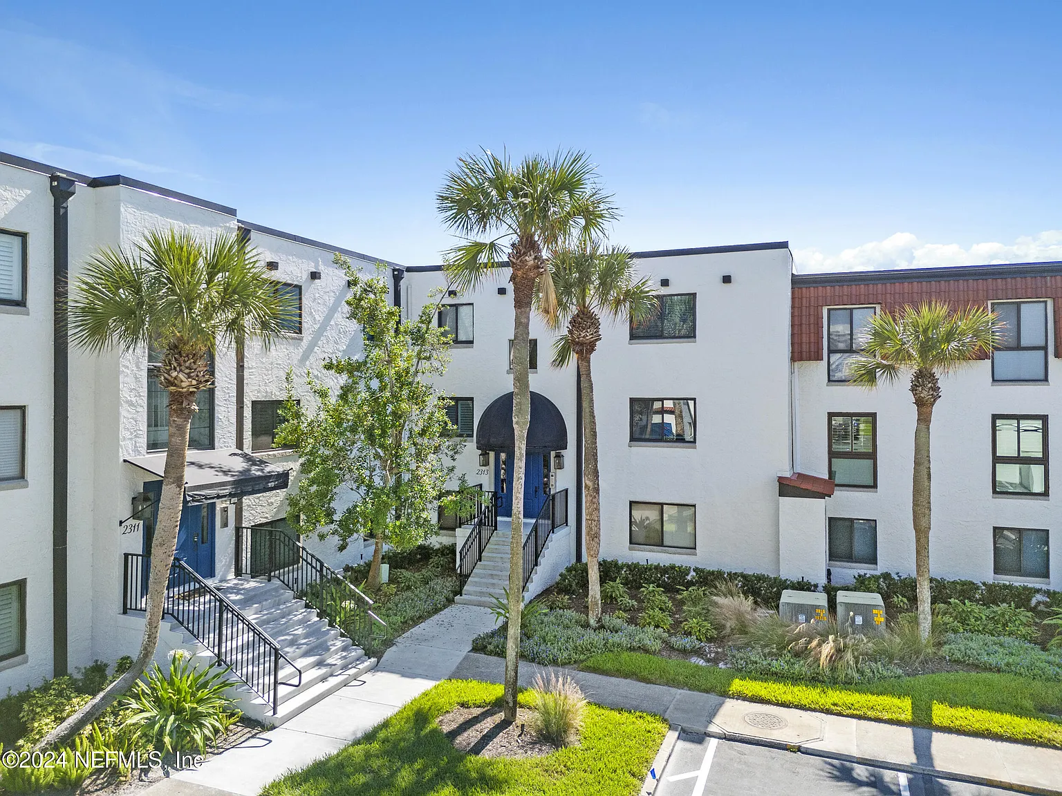 1 bed, 1.0 bath, 833 sqft, $3,000 — Photo 3