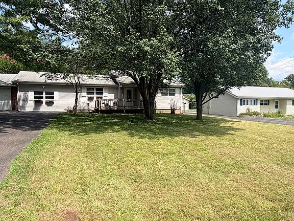 2nd image of 1709 Oak Hill Dr