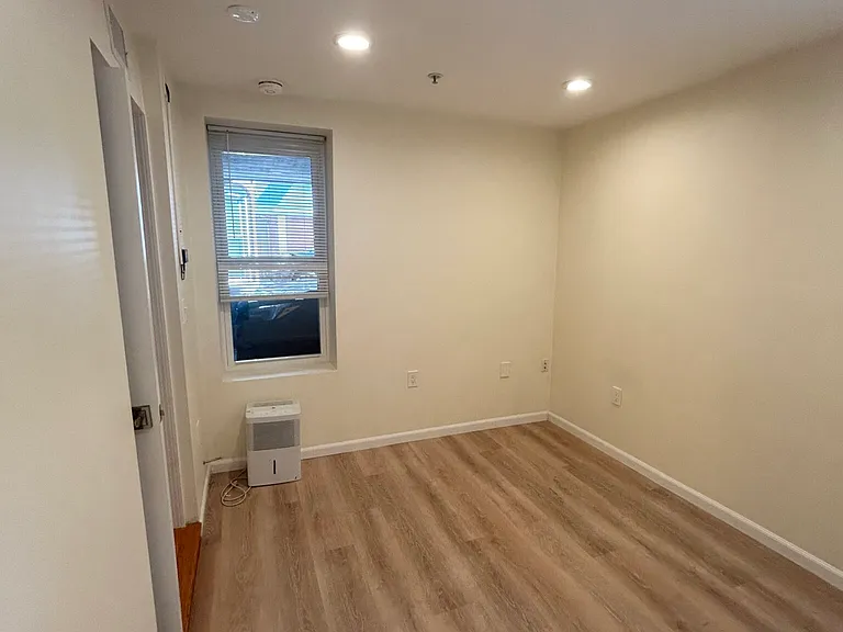 1801 Beacon St #2 — Photo 14