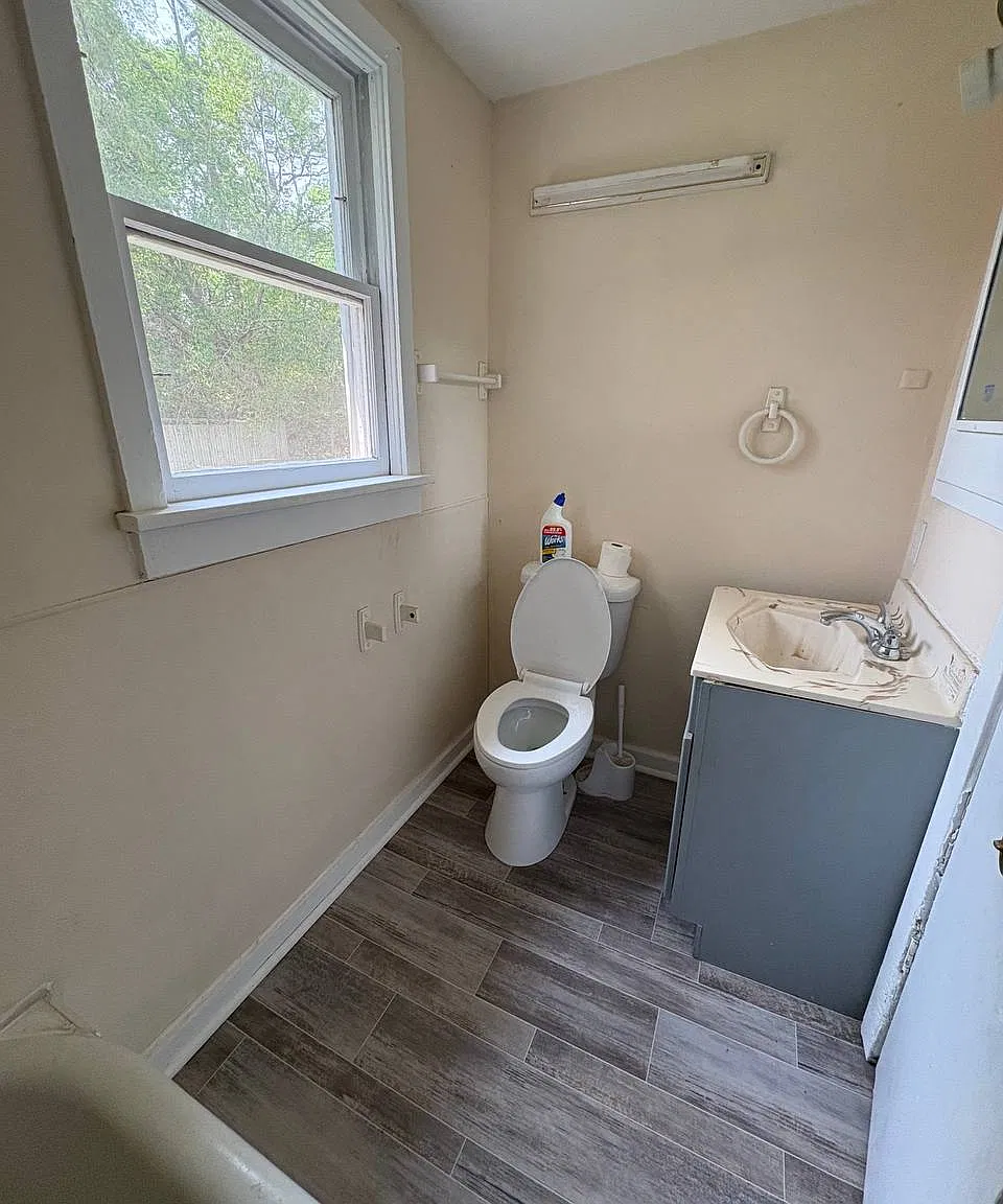 3 bed, 1254 sqft, $950 — Photo 4