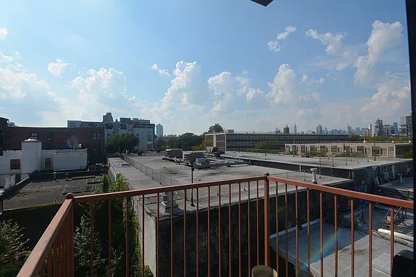 Rented by Hagstrom Management Inc | media 32