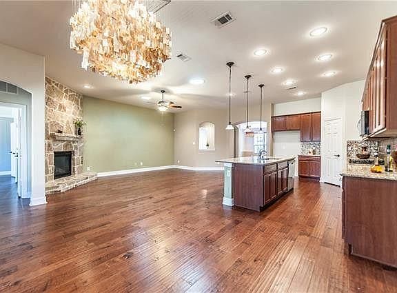 5th image of 617 Fortinbras Dr