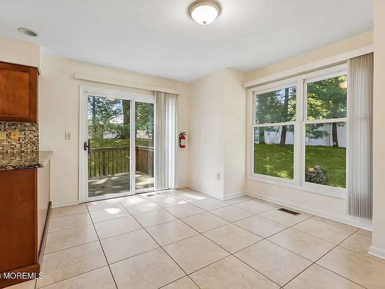157 Northampton Dr — Photo 13