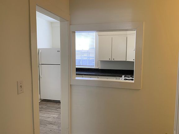 5th image of 1403 Pine St #A