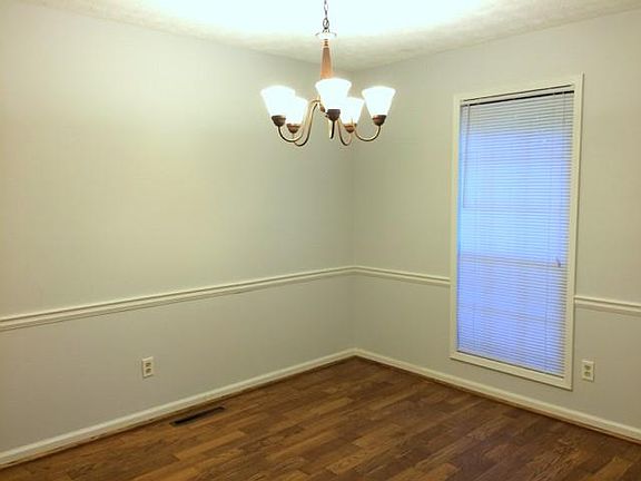5th image of 4645 Fox Hollow Ct