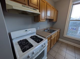 484 Howe Ave APT 2F, Shelton, CT 06484