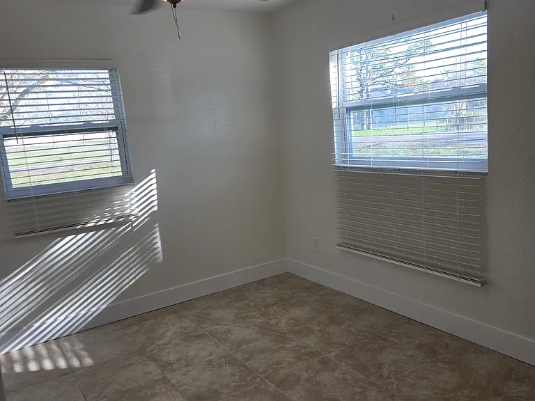 8118 Macoma Dr NE — Photo 6