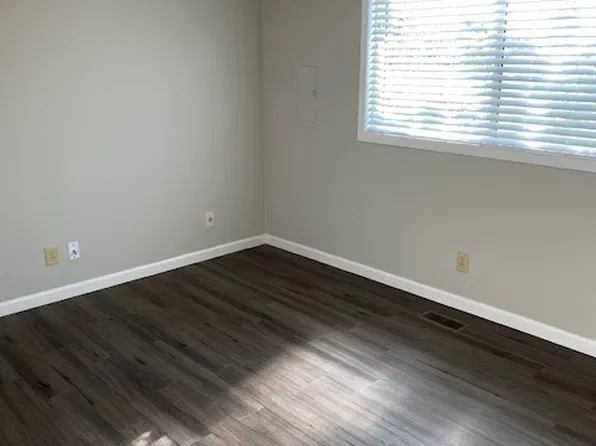 4016 NE 7th St, Renton, WA 98056