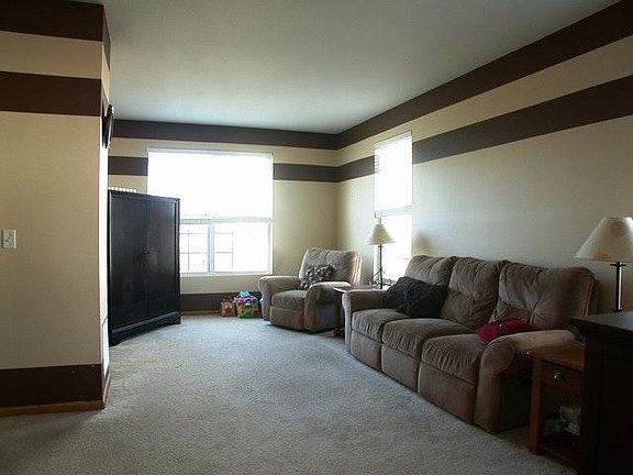 2nd image of 1584 W Turtle Creek Ln