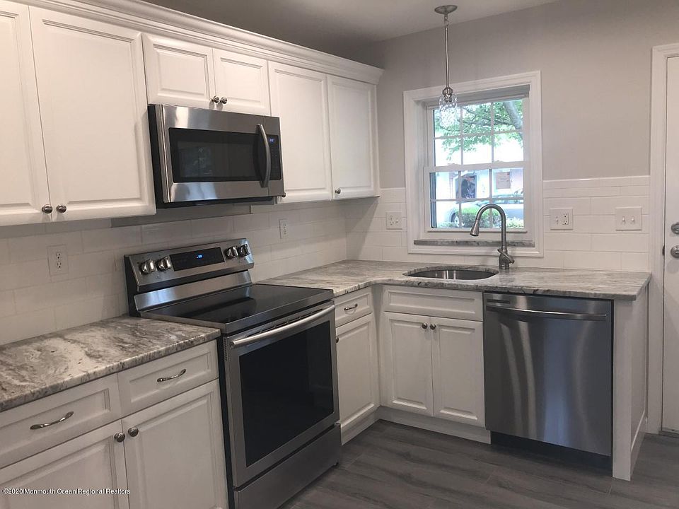 1st image of 381A Chatham Ct