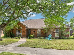 1213 Shawnee Trl, Carrollton, TX 75007