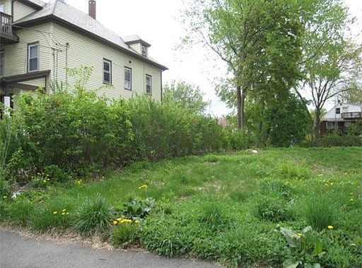 2nd image of 38 Forest Ave