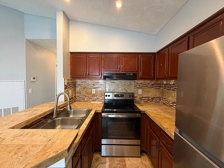 942 Loquat Tree Rd — Photo 7