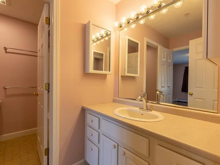 204 Washington St #3 — Photo 16