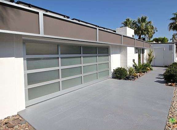 3rd image of 206 N Leslie Cir